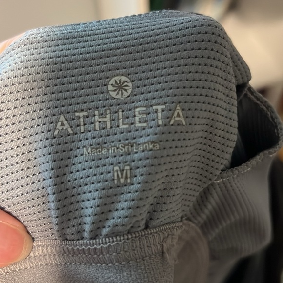 Athleta Work out tank top - size medium - Picture 7 of 7